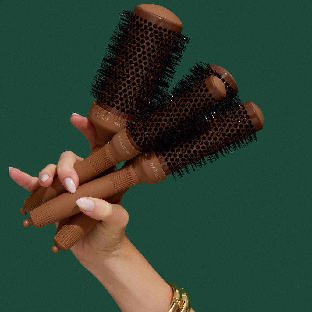 THE BRUSH EVERYONE’S TALKING ABOUT.