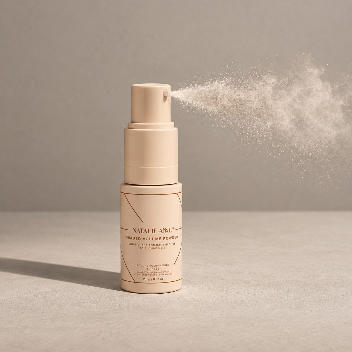 Shaded Volume Powder in Light mid-pump, showing the fine dry powder leaving the nozzle